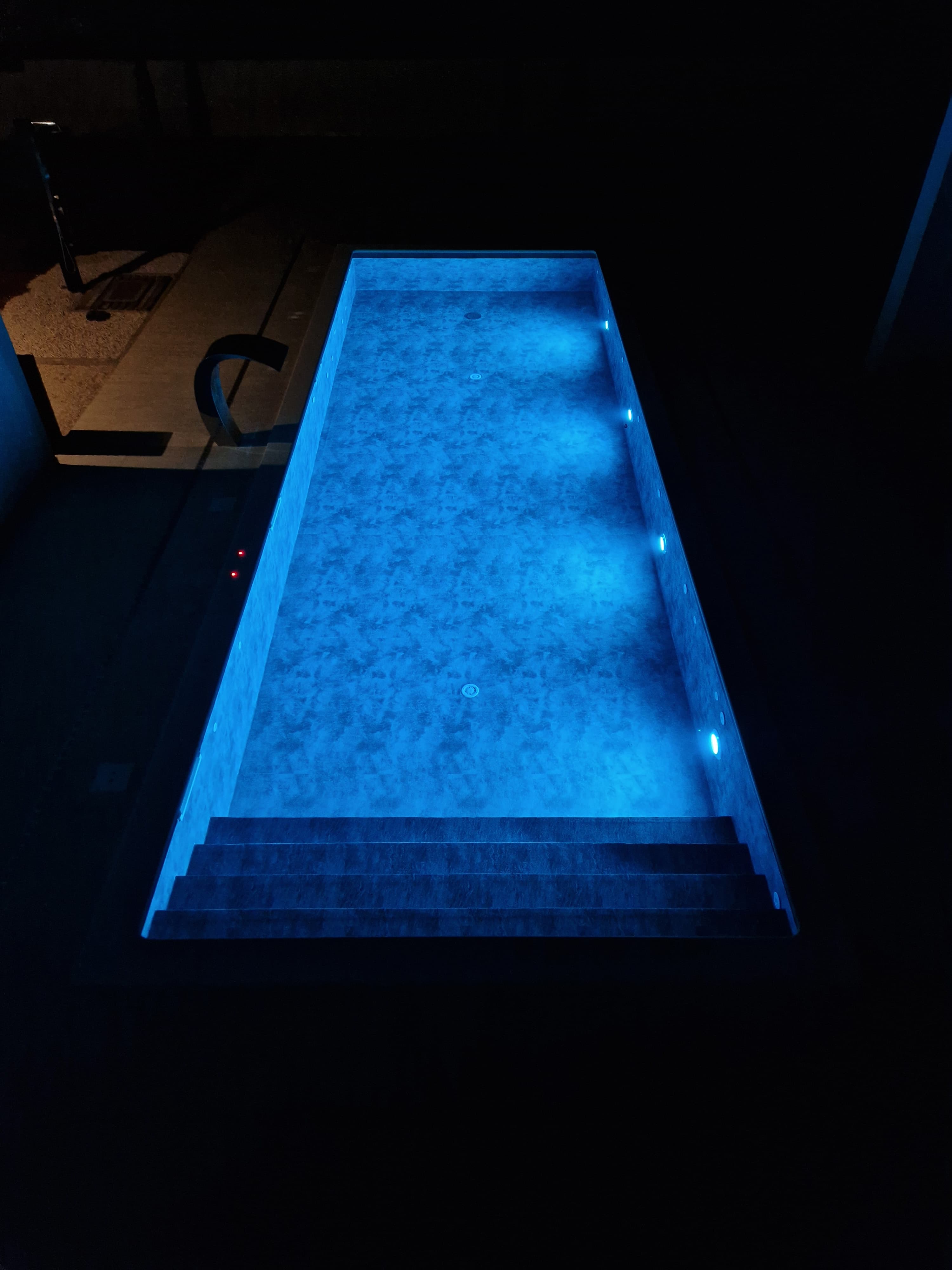Bazen 12x4 Urban - večernja RGB rasvjeta